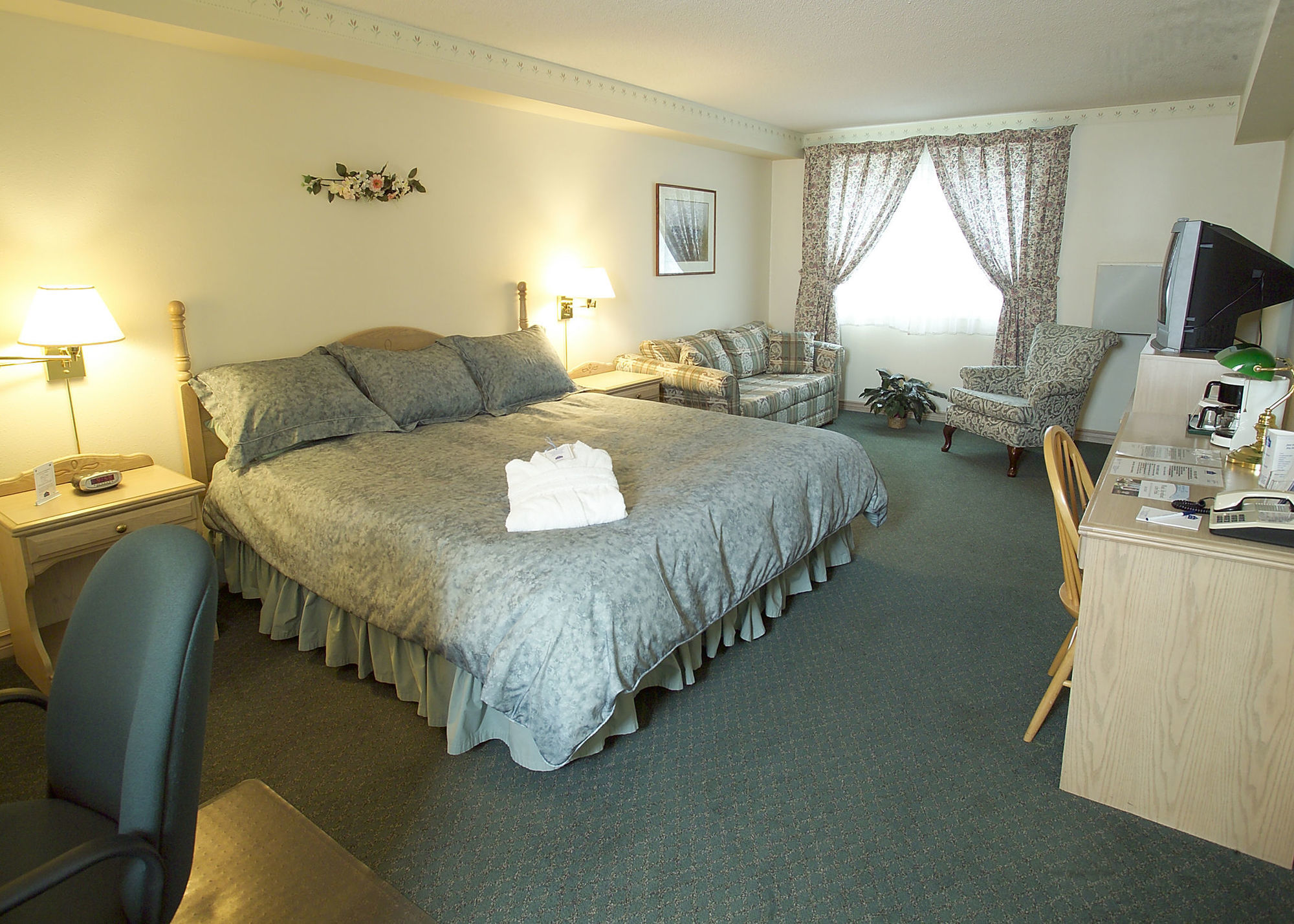 Quality Inn & Suites Батърст Екстериор снимка